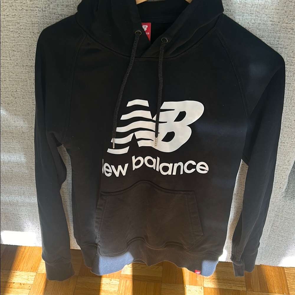 New Balance Black Hoodie - Picture 1 of 3